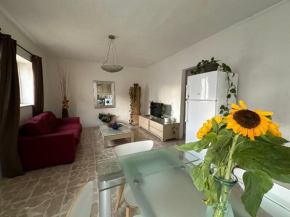 F61 Room with private bathroom near the Beach in a shared apartment